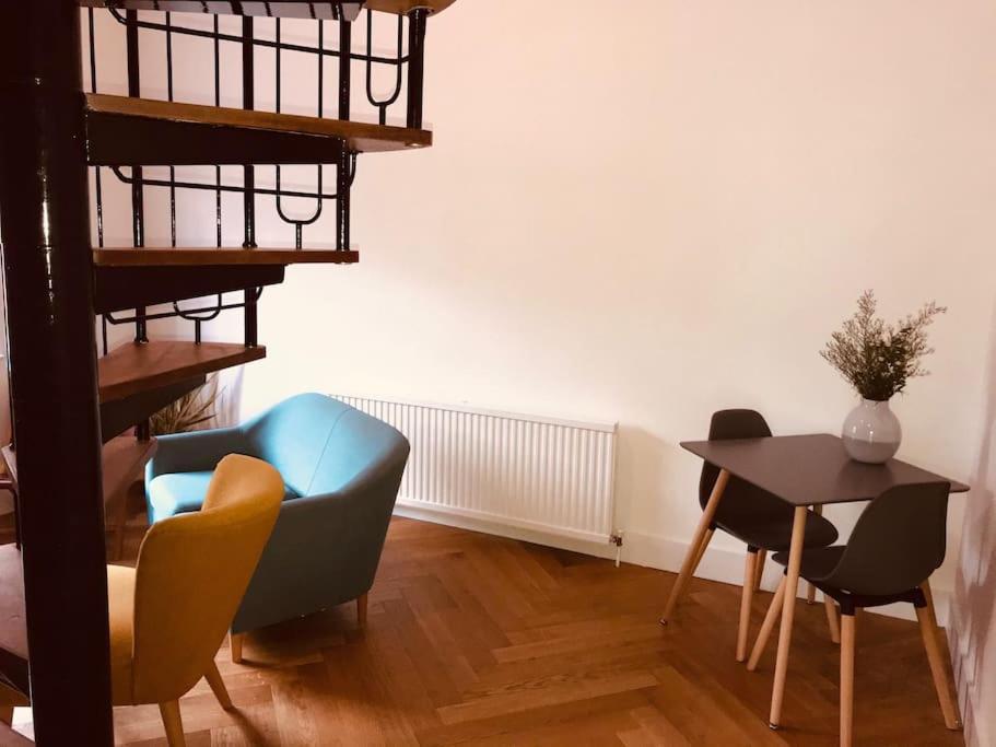 Stylish New Listing! Free Parking, Trendy Location London Exterior photo